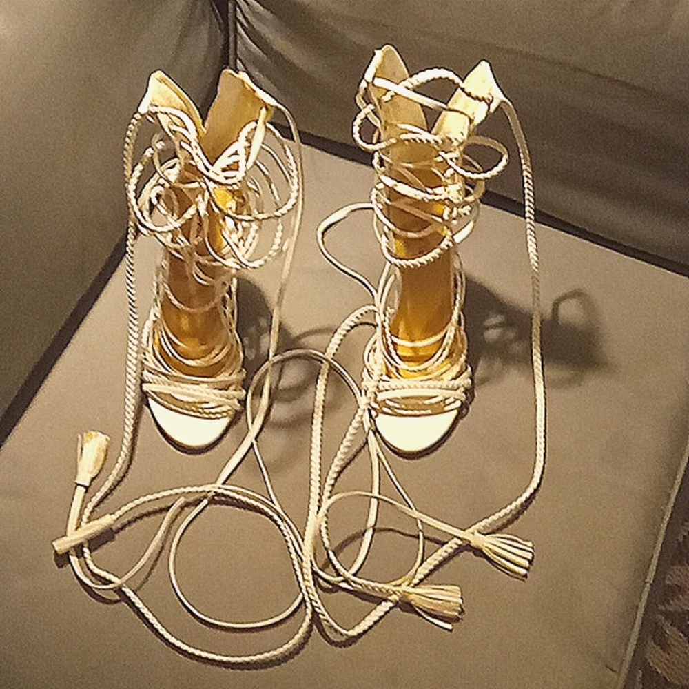Gorgeous white wrap high heels